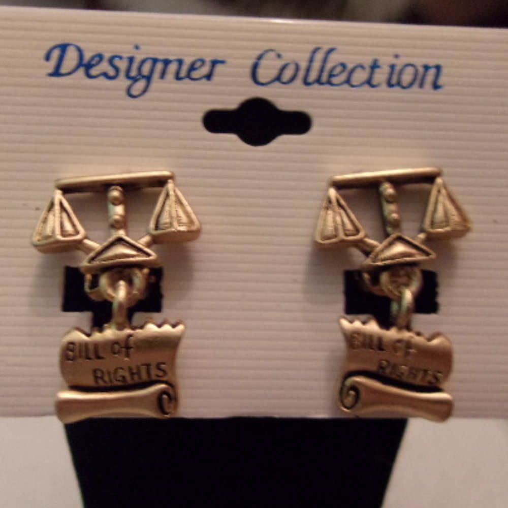 BEAUTIFUL CLIP ON EARRINGS.TUB 1 -3-3
